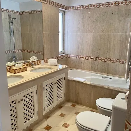 Beautiful For Rent In Quinta Do With Excellent Facilities Close To And Beach. Apartment *
