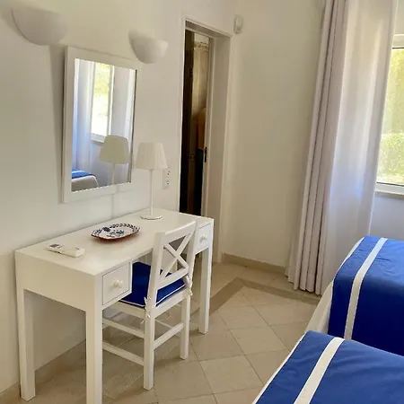 Apartment Beautiful For Rent In Quinta Do With Excellent Facilities Close To And Beach. *