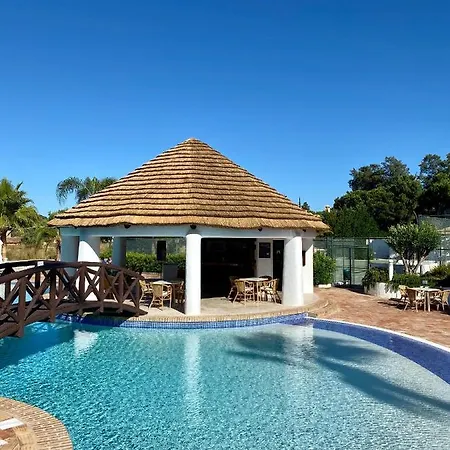 Beautiful For Rent In Quinta Do With Excellent Facilities Close To And Beach. Appartement *