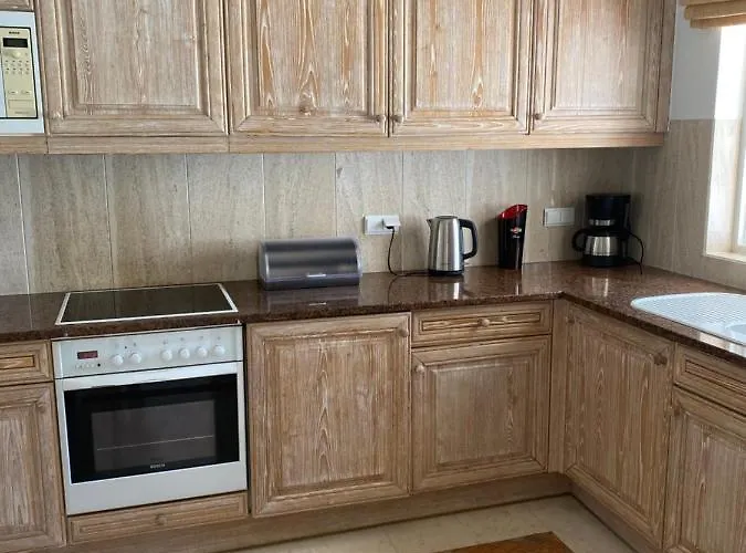 Beautiful For Rent In Quinta Do With Excellent Facilities Close To And Beach. شقة